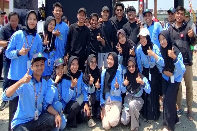 Mahasiswa UIN Walisongo Ikut Serta Costal Clean Up Wujud Peduli