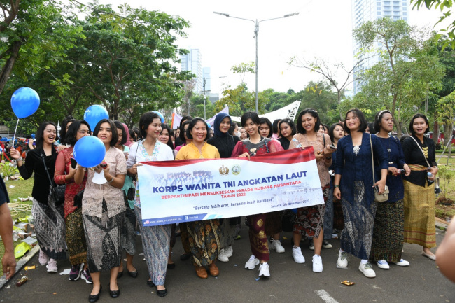 Korp Wanita TNI AL Ikuti Parade Budaya Nusantara, Cegah Paham Radikalisme