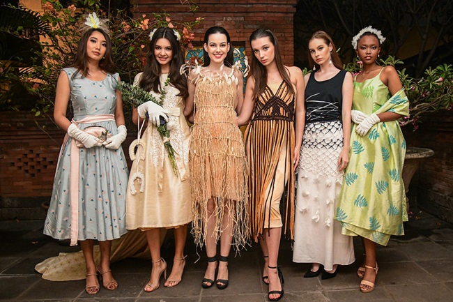 Desainer Australia Tampil di Peragaan Busana Jakarta Fashion Week 2024 