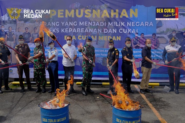 Bea Cukai Gelar Dua Pemusnahan Barang Ilegal di Wilayah Medan
