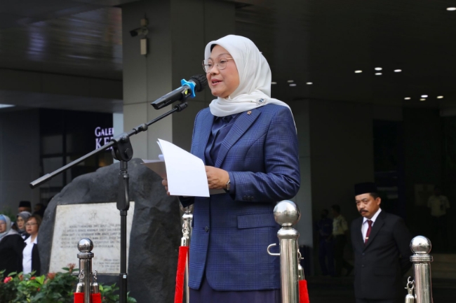 Momentum HUT ke-76 Kemnaker, Ida Fauziah Ingatkan Perbaikan Kinerja