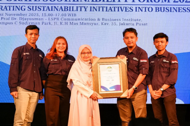 SiCepat Ekspres Raih Best Corporate Sustainability Warrior Team 2023