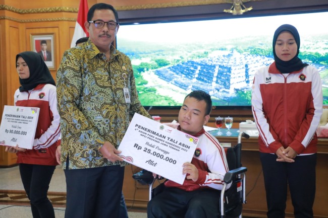 Sebanyak 38 Atlet Disabiltas Peraih Medali Asian Paragames 2023 Mendapatkan Bonus dari Pemprov Jateng