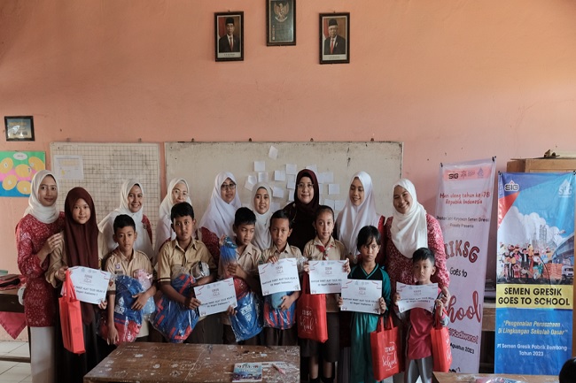 Peringati HUT RI, IIKSG Gelar Goes to School di Sekolah Dasar di Rembang