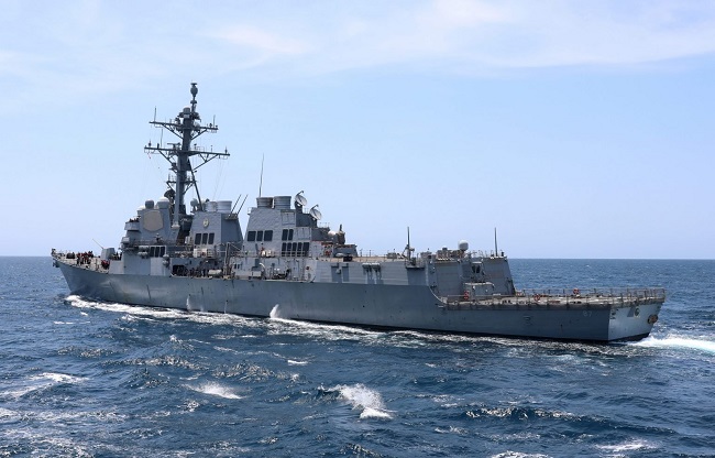 Kapal Perang Amerika Serikat Gagalkan Pembajakan di Teluk Aden