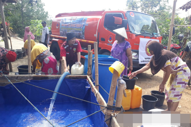 Selama Kekeringan Ekstrem, PPNI Purworejo Salurkan Puluhan Tangki Air Bersih