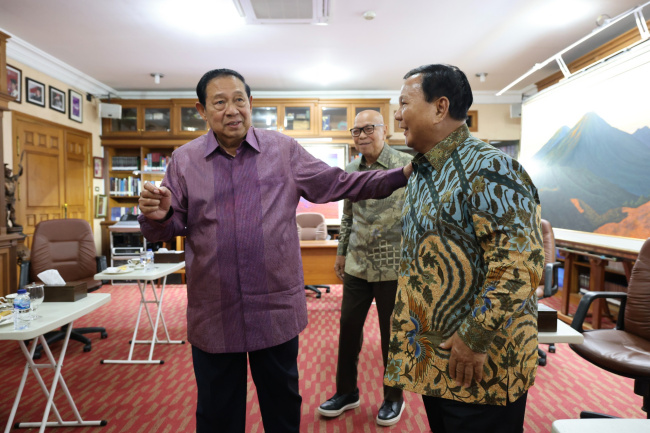 Silaturahmi Lebaran, Prabowo Kunjungi SBY di Cikeas