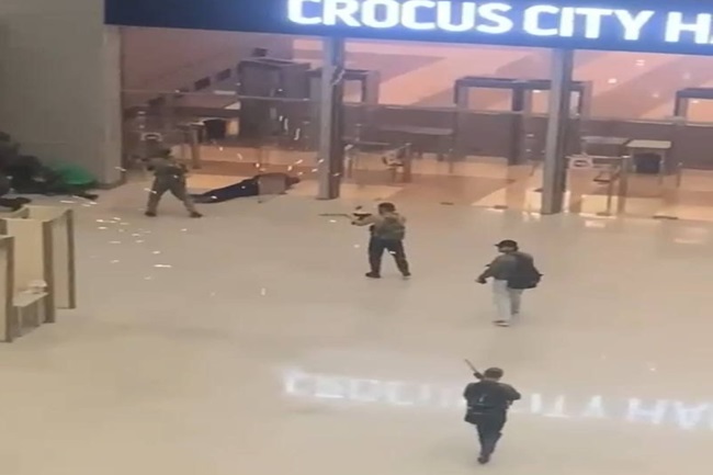 Teror Berdarah di Konser Moskow: 4 Pelaku Ditangkap Bersenjata Lengkap, 143 Tewas