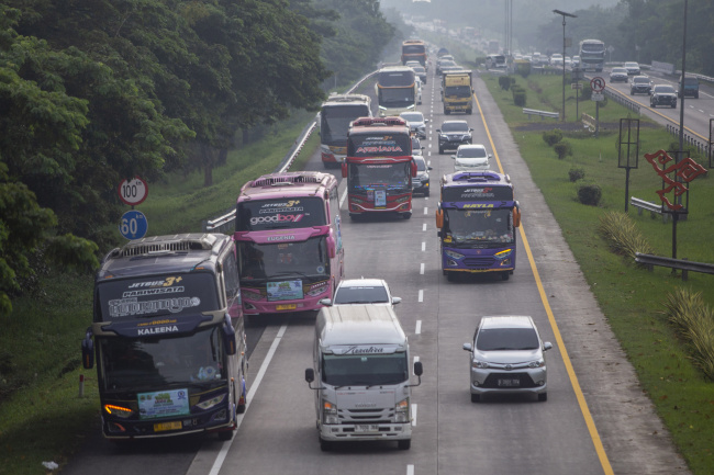 Terdapat 101.178 Kendaraan Meninggalkan Jakarta Melalui Tol dan 79.685 Kendaraan Masuk Jakarta