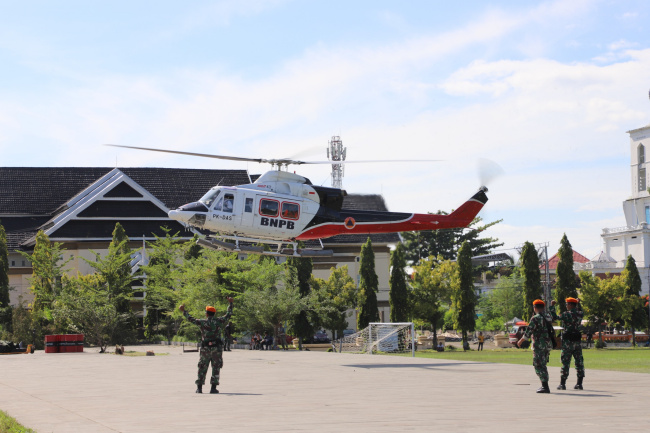 Banjir dan Tanah Longsor, BNPB Gunakan Helikopter Saluran Logistik ke Luwu