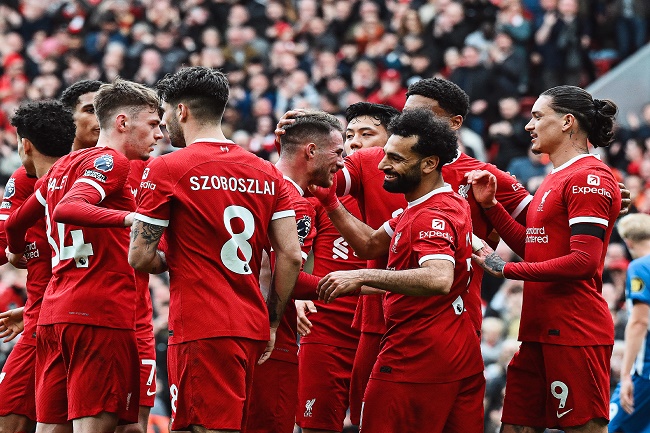 Premier League: Liverpool Naik ke Puncak, Bungkam Brighton 2-1