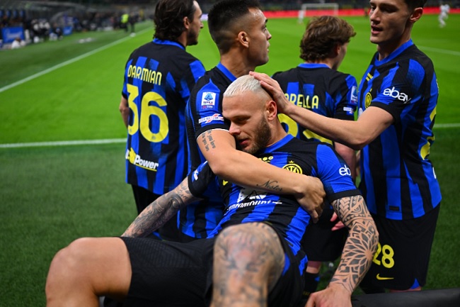 Inter Semakin Dekat dengan Scudetto, Unggul 14 Angka dari AC Milan