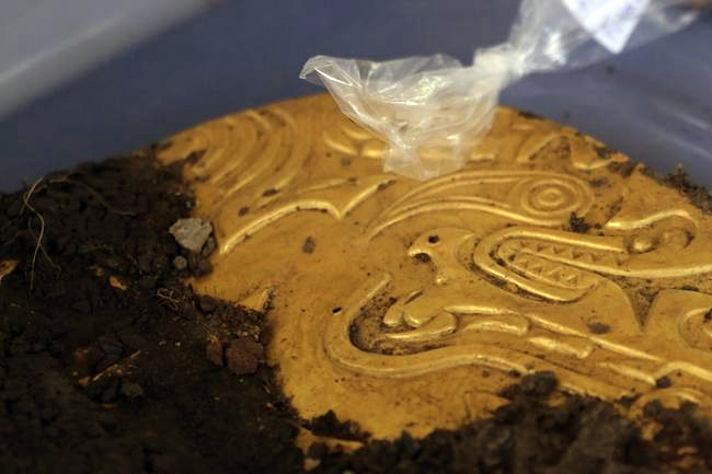 Makam Penuh Emas Ditemukan di Panama
