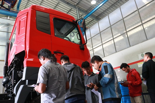 Astra UD Truck  Buka Kesempatan Pengemudi Quester Terbang ke Jepang