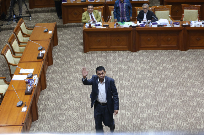 Distress Signals from the War against Corruption