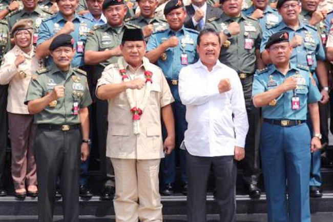 Kunjungan Perdana ke Unhan, Menhan Prabowo Beri Pengarahan