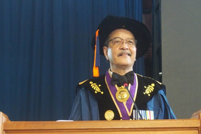 Jinsiy aloqa u oz videosi bilan unga kiradi