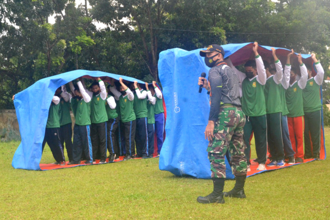 Latih Pemuda TNI AD Siapkan Sistem Pertahanan Bersifat Semesta 