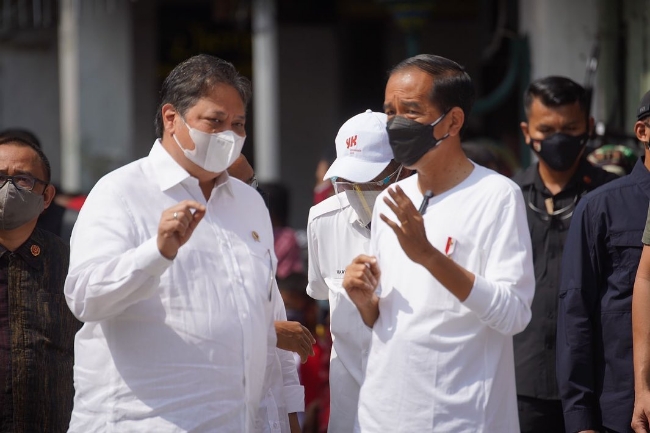 Pengamat Duga Ada Kecondongan Jokowi Senang Airlangga Maju Capres 2024, Masa Sih?