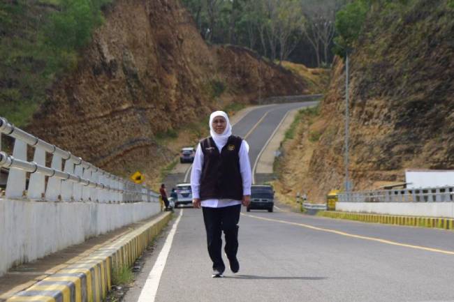 Jalan Pansela Malang Selesai,  Khofifah Harap Bisa Dongkrak Ekonomi Masyarakat