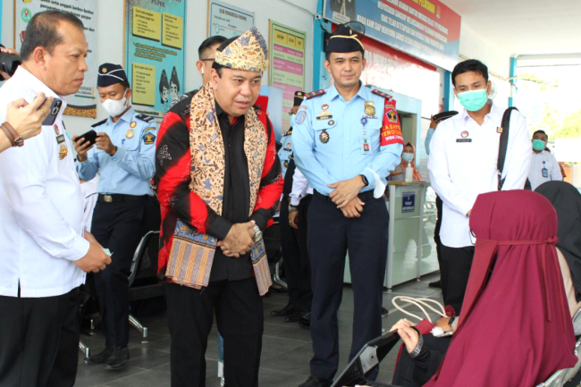 Penguatan Zona Integritas, Staf Khusus Menkumham Kunjungi Imigrasi Palembang