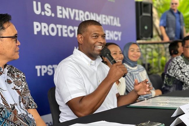 Di Pulau Dewata, Administrator Badan Perlindungan Lingkungan AS Bertemu Pejuang Lingkungan