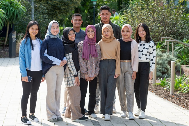 Mahasiswa Indonesia Tiba di Exeter Merasakan Serunya Kehidupan Kampus Inggris