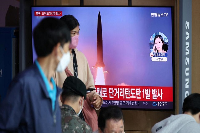 Jelang Kedatangan Wapres AS, Korea Utara Tembakkan Rudal Balistik