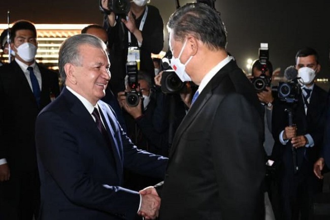 Xi Jinping Tiba di Uzbekistan, Hadiri KTT SCO sebelum Bertemu Putin