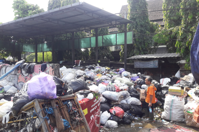Warga Buka Blokade Sampah Hari Ini, Pemda DIY Janjikan Sederet Hal Ini