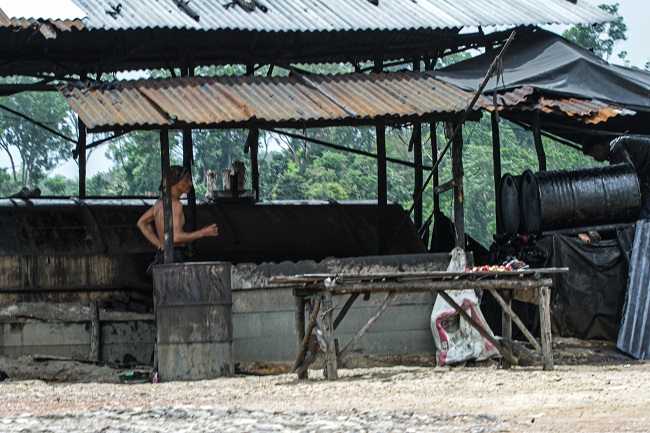 Praktik Illegal Driling Kian Licin di Tanah Berminyak