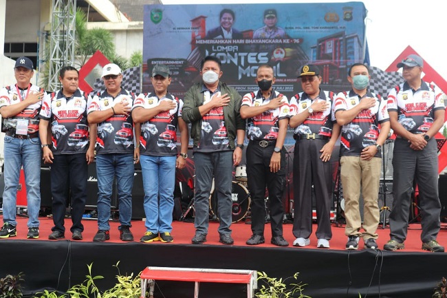 Kontes Mobil Klasik Mengisi HUT Bhayangkara Ke-76 di Palembang
