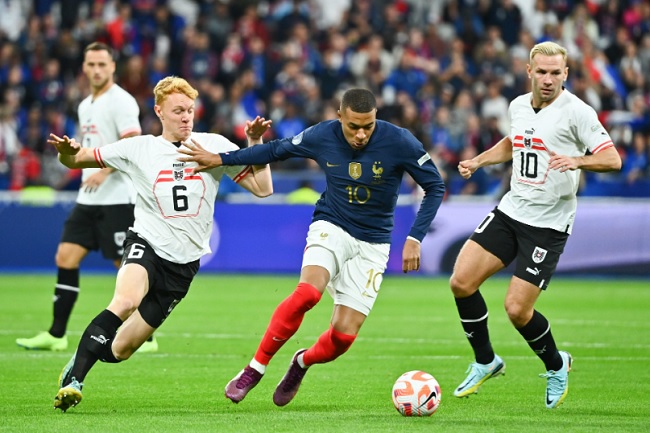 UEFA Nations League: Giroud dan Mbappe Bawa Prancis Tundukkan Austria, Sayangnya Gagal Juara Grup