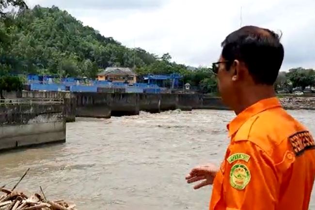 Kondisi Sungai Serayu Belum Pulih Usai Flushing Bendungan PLTA Mrica