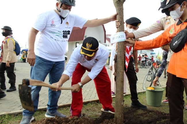 Hari Lingkungan Hidup Sedunia, 1.000 Batang Pohon Ditanam di Jalan Bung Karno Purwokerto