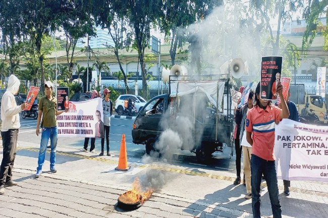 Lagi! Kantor Pertamina Digeruduk Massa Minta Rombak Pucuk Pimpinan