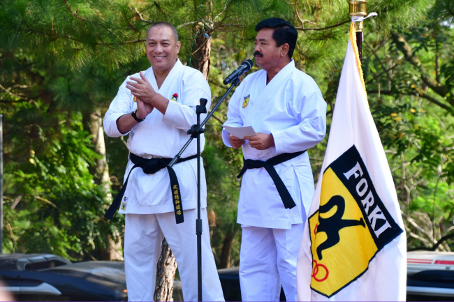 Hadi Tjahjanto Buka Gelaran Join Fun Karate Training Camp