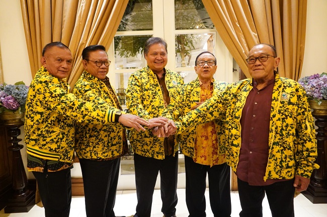 Satukan Barisan Tolak Munaslub, Tiga ‘Ketua Dewan’ Golkar Dukung Ketum Airlangga Hartarto