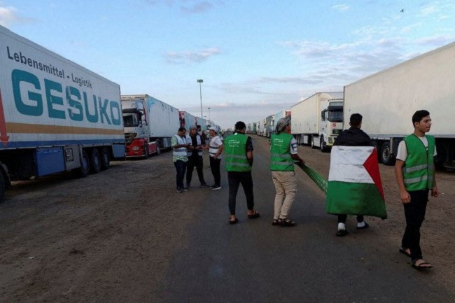 500 Ribu Orang Menunggu Lampu Hijau di Perbatasan Rafah