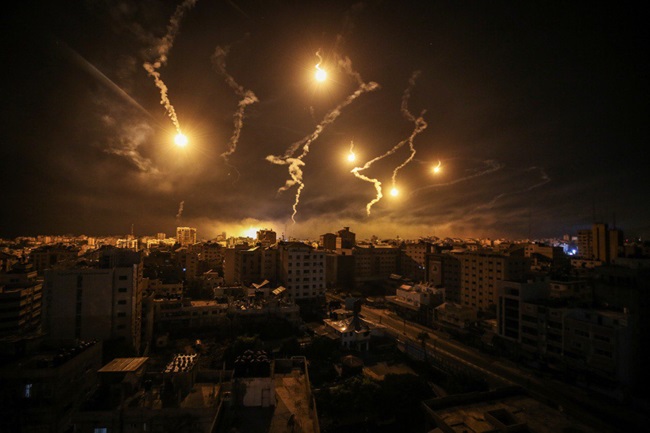 Serangan Udara Israel Terus Memborbadir Sejumlah Wilayah di Gaza, Puluhan Tewas dan Terluka