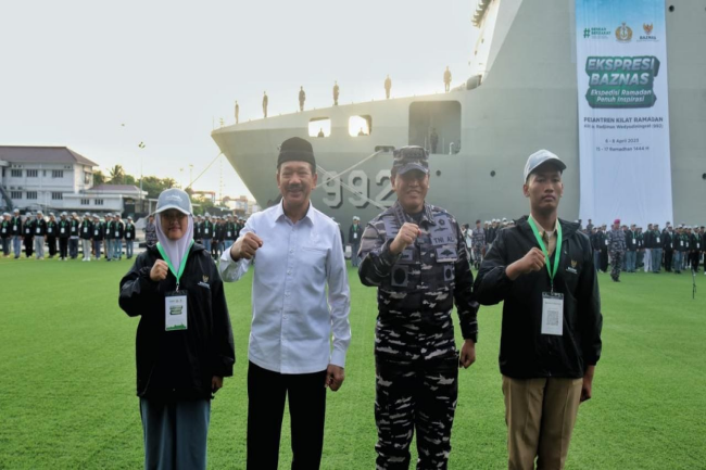 BAZNAS Dan TNI AL Gelar Pesantren Kilat Di Kapal Perang | Milenial