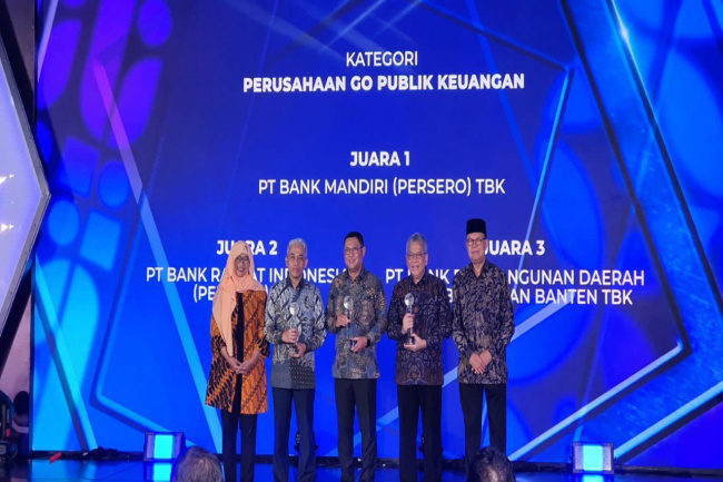 Bank Mandiri Raih Juara 1 Perusahaan Go Publik Keuangan Annual Report Award (ARA) 2022