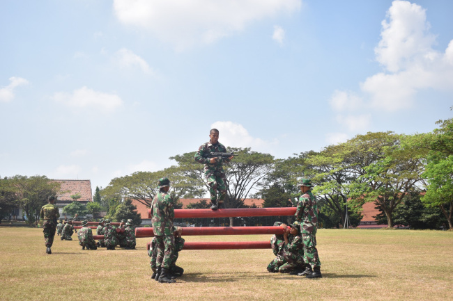 Sebanyak 500 Siswa Komcad Matra Laut Tunjukkan Kemampuan Dasar Militer