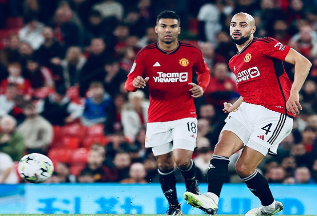 Debut Manis Sofyan Amrabat, Langsung Starter, Manchester United Bungkam Crystal Palace 3-0