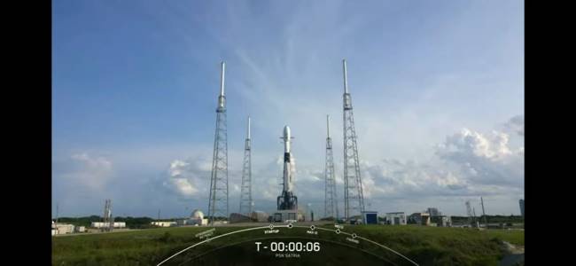 Lewat Landasan SpaceX Satelit SATRIA-1 Meluncur 