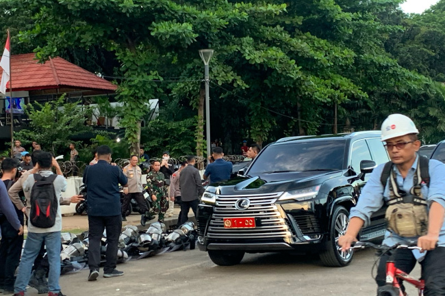 Kapolri dan Panglima Pantau Aksi Unjuk Rasa di Patung Kuda