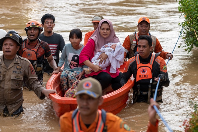 Banjir Luwu: Ribuan Warga Latimojong Terisolasi, 14 Warga Meninggal Dunia