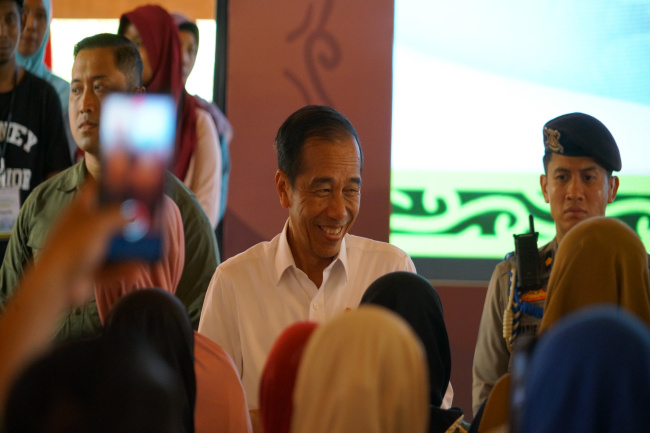 Kunjungi Gunungkidul, Jokowi Ingatkan Penyuka Makanan Manis: Sekarang Saya Kurangi, Gula Juga Mahal