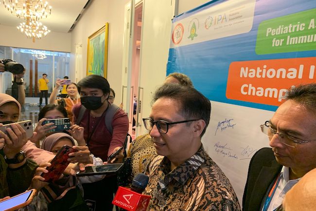 Menkes Minta Anak Indonesia Harus Imunisasi Lengkap