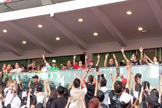 Megawati, Mahfud MD, Puan, Hingga Ahok Joget bersama di Konser Salam M3tal GBK